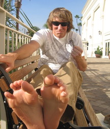 Beautiful boy feet 5c61d116bba3e.jpg