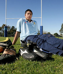 Beautiful boy feet 5c61d148ec577.jpg