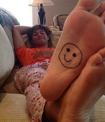 Hot smelly feet 5c62e601bfe32.jpg