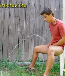 Pee boys 4 5c64903d32108.jpg