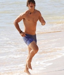 Celebs feet 5c65e89af325b.jpg