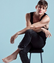 Celebs feet 2 5c65e9296c81e.jpg
