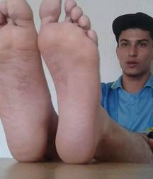 Suck my smelly toes 5c660313cf019.jpg
