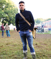 Farmboys in boots 5c6720db7ae80.jpg