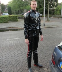 Farmboys in boots 5c6720e65355c.jpg