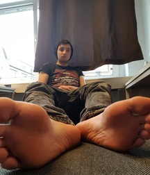 Smelly boy feet 4 5c6761ca99c86.jpg
