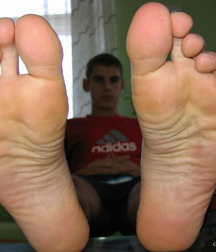 Sweaty soles to lick 5c6c17fa6c47e.jpg