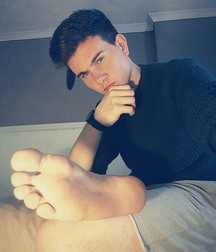 Boy feet and soles 5c6e8cd4518e6.jpg