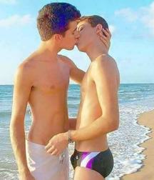 Kissable cuties 5c6ec0fd556fc.jpg
