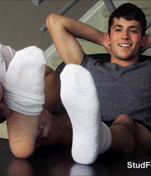 Worship these feet 5c6f1f2ff03f9.jpg