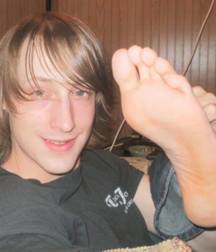 Worship these feet 5c6f1f77e7e4a.jpg