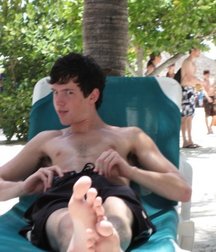 Worship these feet 5c6f1f837e422.jpg