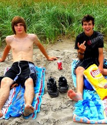 Cool boys feet 5c6f495ba21dd.jpg
