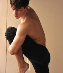 Cool boys feet 5c6f497a8a8a7.jpg