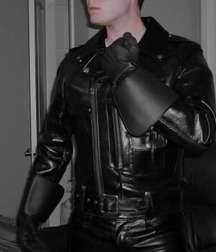 Leatherlove 5c712e720ae77.jpg
