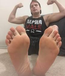 Foot bitch wanted 5c7185f8c36c7.jpg