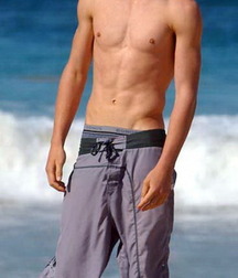 Boys in Boardshorts 5c7341fe44960.jpg