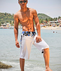 Boys in Boardshorts 5c7341ffd3e35.jpg