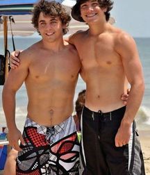 Boys in Boardshorts 5c73421c3d2d6.jpg