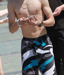 Boys in Boardshorts 5c734229dc0c8.jpg