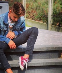 Converse worshiper 5c734e381cedc.jpg