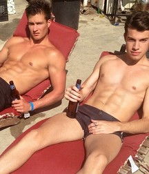Boy friends 5c7594efdfa8f.jpg