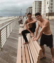 Boy friends 5c7595830950c.jpg