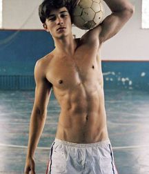 In shorts 5c75960c4c68d.jpg