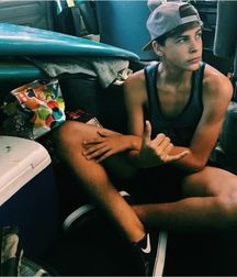 Twinks 35 5c75a7fc062ce.jpg