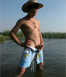 Boys pissing  5c7ac9cb0b4c6.jpg