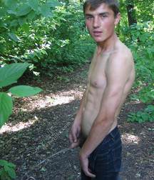 Boys pissing 2 5c7acb98a19e2.jpg