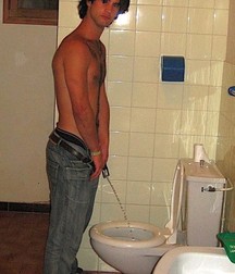 Boys pissing 2 5c7acbbc65d33.jpg