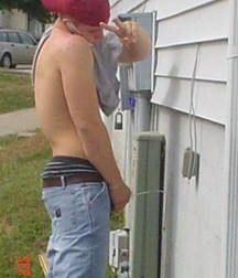 Boys pissing 3 5c7acda6dd8f9.jpg