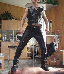 Guys in gear 5c7e7a388520d.jpg