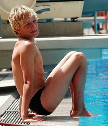 Twinks 37 5c7e97a7adc88.jpg