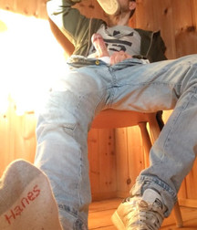 Smelly skater feet 5c7ed11d44410.jpg