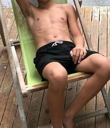 Barefoot twinks 5c86c605792f8.jpg
