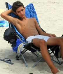 Twinks 40 5c86d2bb11c5f.jpg
