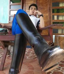 Boots and Leather 4 5c86dcf7511a7.jpg