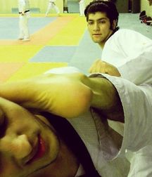 Fighter feet in face 5c87e8943b5bd.jpg