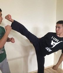 Fighter feet in face 5c87e8b21bf97.jpg