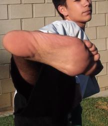 Fighter feet in face 5c87e8bd720f4.jpg