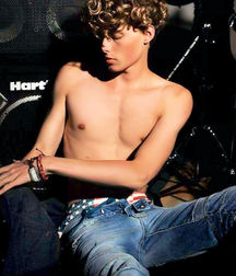 Twinks 41 5c896a750cbdd.jpg