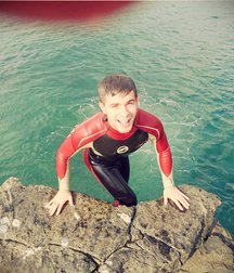 Surf and dive 5c898ec68f72e.jpg