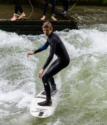 Surf and dive 5c898f0d2ac53.jpg