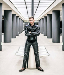 Boys and men in boots 5c8a865ec07a1.jpg