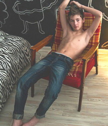 sweaty feet 2 5c8ba66c7d926.jpg
