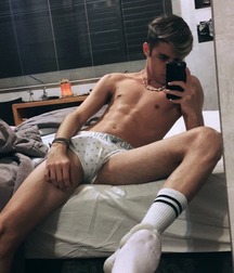 Guys in undies 5c8d755dc1fd9.jpg