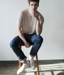 Boys in chucks 5c8d8f3d005bb.jpg