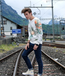 Boys in chucks 5c8d8f68951e5.jpg